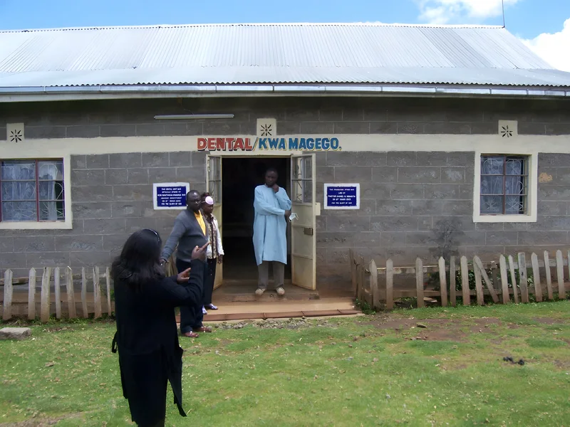 Mukeu Dental Clinic, Nov 15, 2007