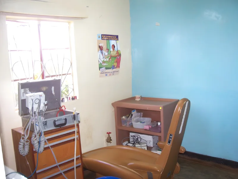 Mukeu Dental Clinic, Nov 15, 2007